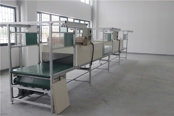 輸送機(jī)